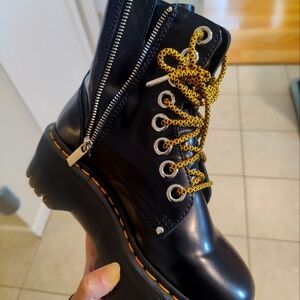 Jadon Max Platform Doc Martens